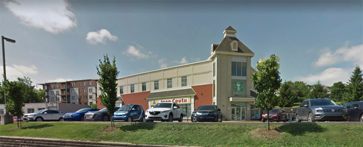 Pharmacien pour la Pharmacie Maxime Daoust-Charest Pharmacien pour la Pharmacie Maxime Daoust-Charest